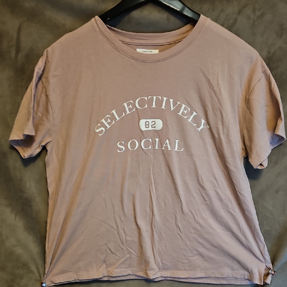Maurices Brand New W/out Tags Selectively Social Graphic Tee. Dusty Rose Color